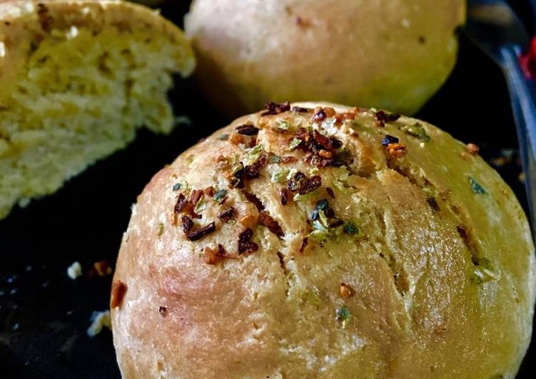 Step-by-Step Guide to Prepare Quick Wholewheat garlic buns