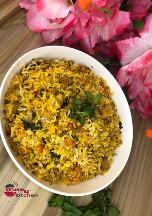 A picture of Minced chicken biryani.