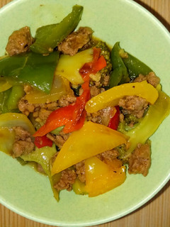 Foto resep Tumis daging cincang paprika