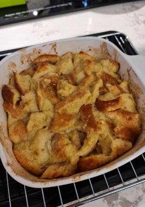 A picture of Banana Bread Pudding.