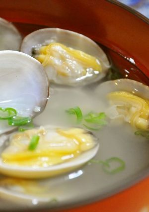 A picture of Rich and Savory Clam Miso Soup.