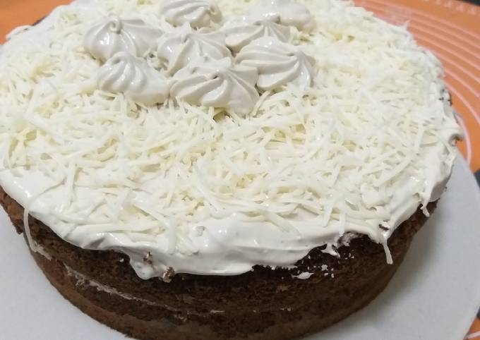 Resep Chocolate cake with coffee whipped cream