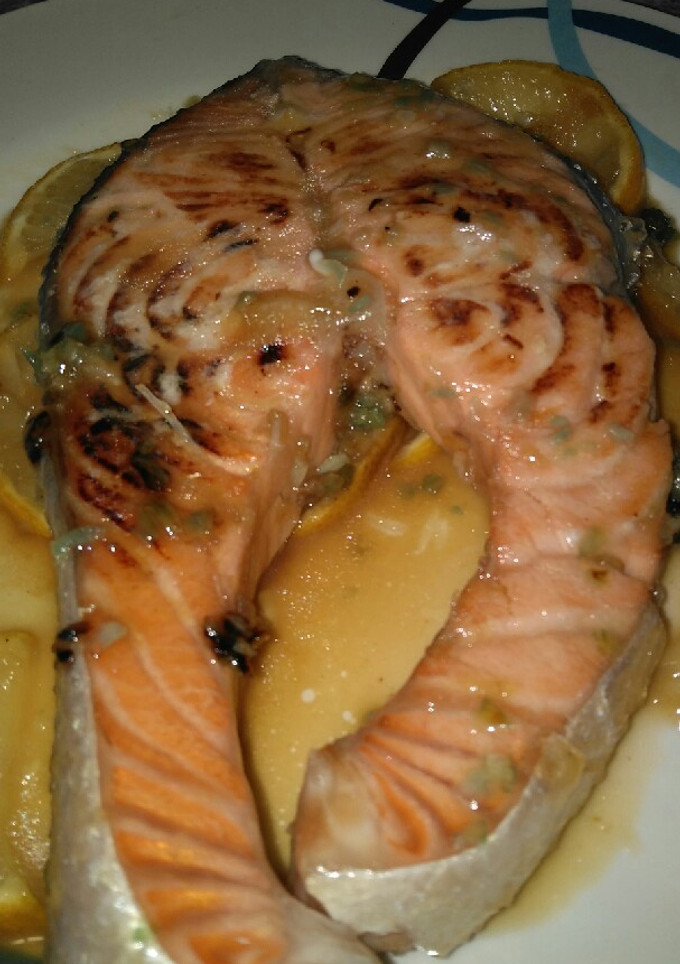 Una foto de Salmón con salsa de miel