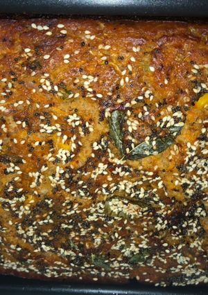 A picture of Namkeen vegetable cake.