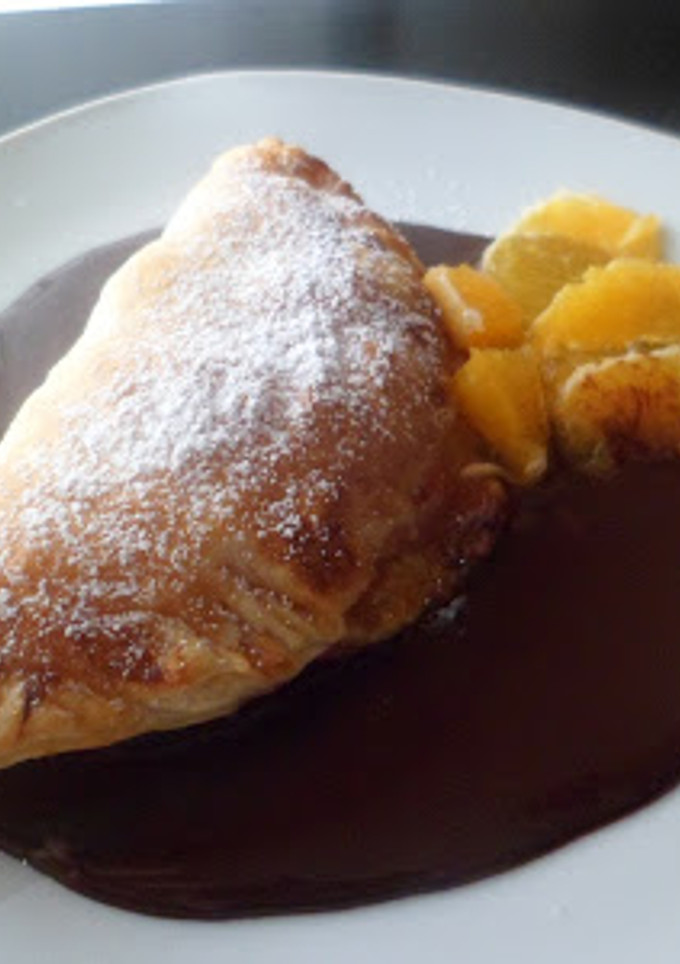 Una foto de Empanadillas de naranja con chocolate