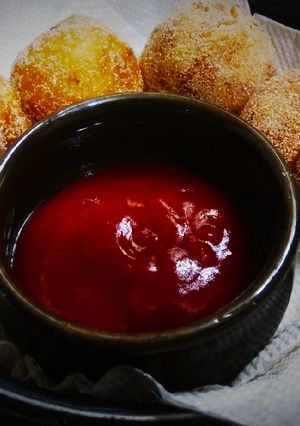 A picture of Semolina and potato balls.