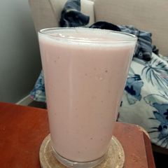 A picture of Banana, strawberry and peanut butter smoothie.