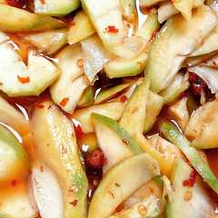 A picture of Asinan mangga muda.