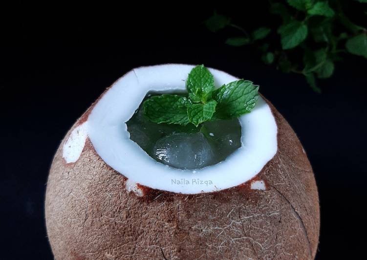 Ice mint coconut water