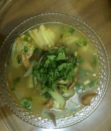 đầu cá nấu canh chua dọc mùng