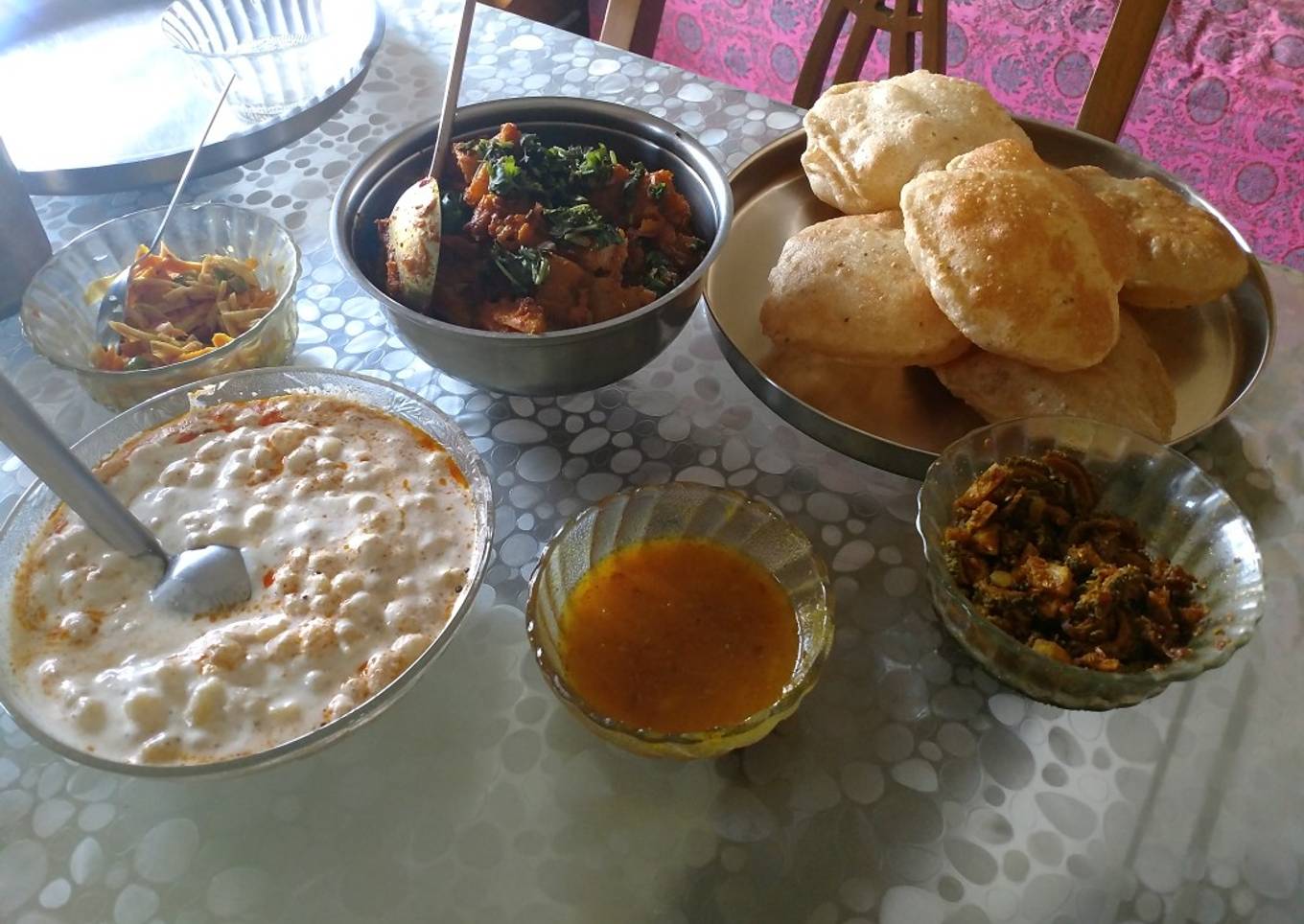 Aloo ki kachori, puri, raw mango pethe ki sabzi, launji, boondi
