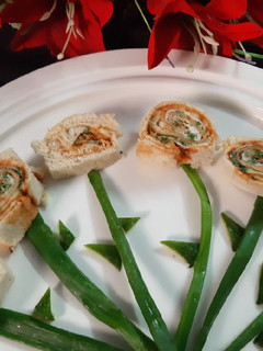 A picture of Mini flowers egg sandwich bouquet.