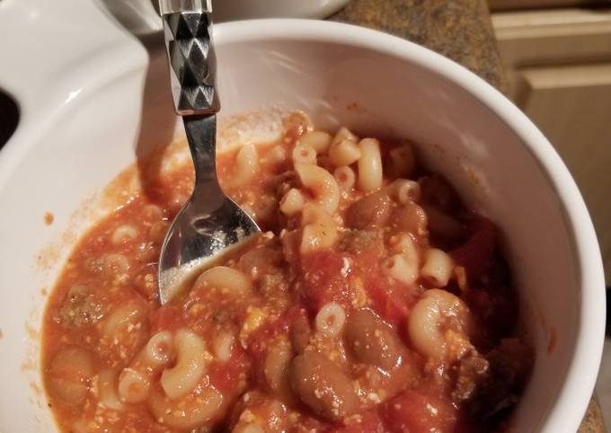 How to Make Super Quick Homemade Chili Mac