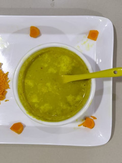 A picture of Roasted cauliflower and turmeric soup.