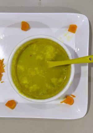 A picture of Roasted cauliflower and turmeric soup.