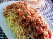 Una foto de spaguetti con pimiento morrón