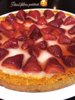 Una foto de Tarta de frutillas sin gluten