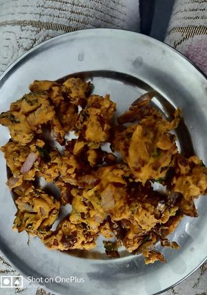 A picture of Veg bonda.