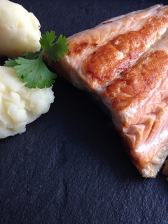 Foto principal de Salmón con salsa de mango y cilantro