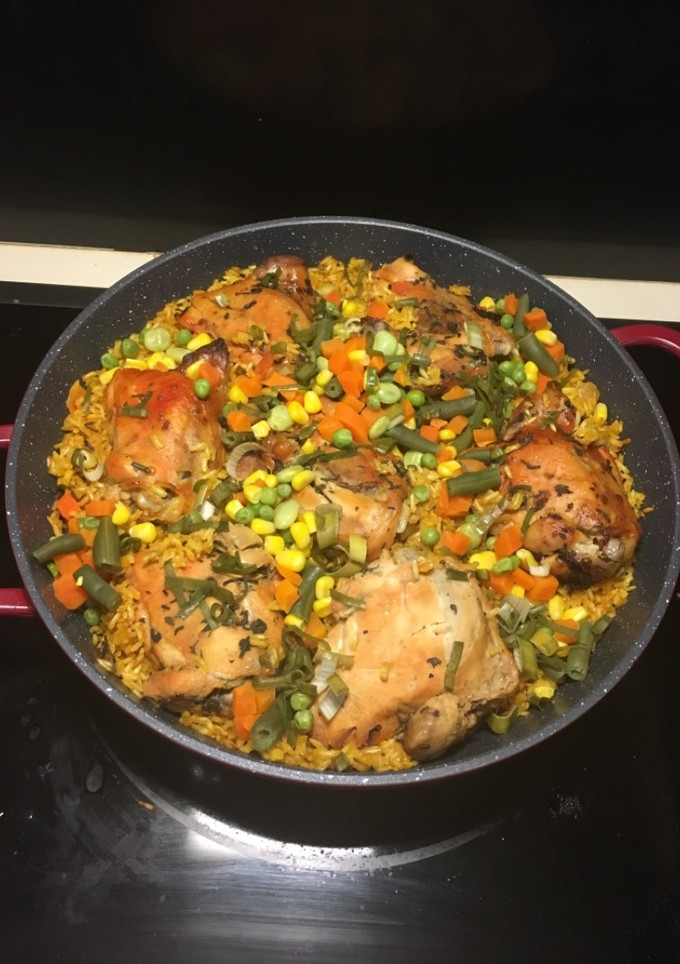 Una foto de Arroz con Pollo Horneado