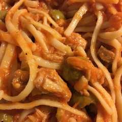 A picture of Pâtes au thon et olives 🍝.