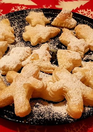 Foto di Sfogliatine Natalizie alla crema pasticcera