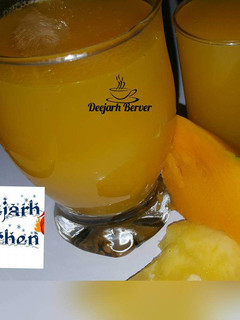 A picture of Pineapple mango drinks.