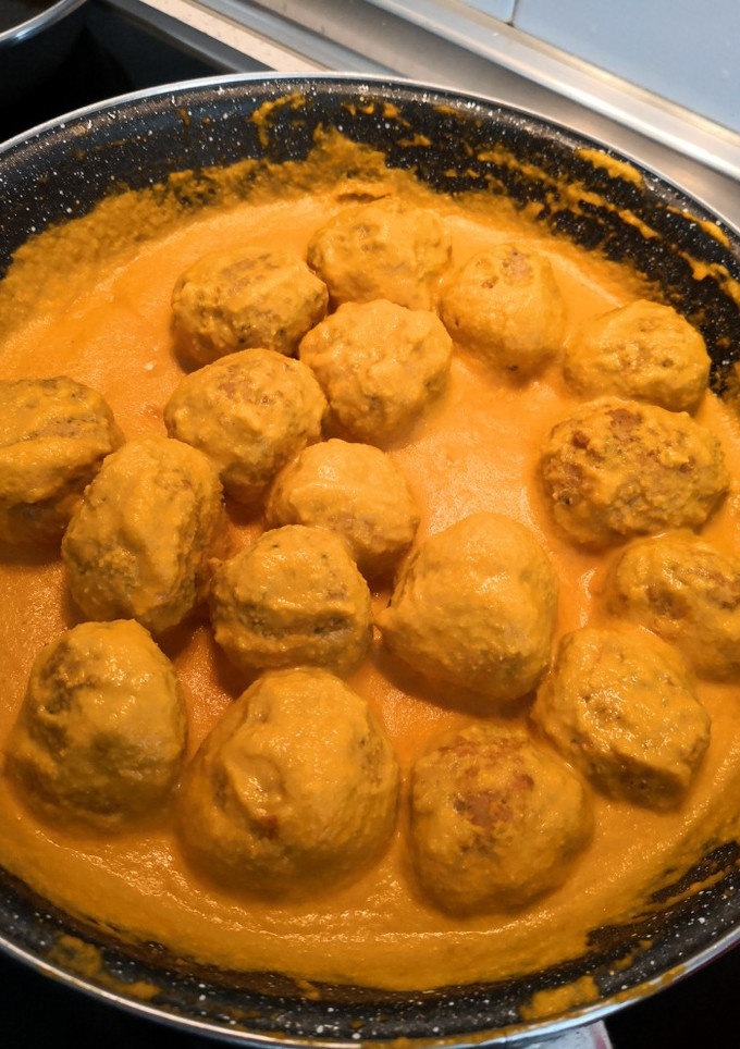 Una foto de Albóndigas en salsa de almendra 😜!!