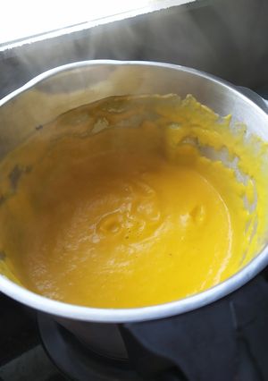Una foto de Crema de zanahoria. Robot Mambo