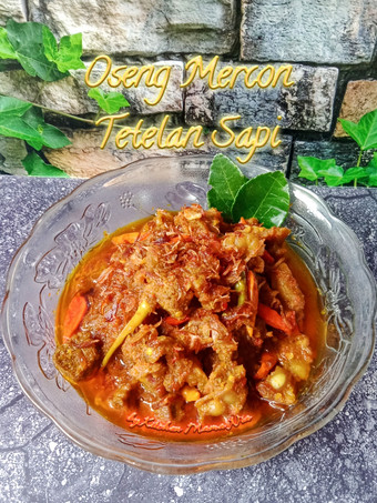 Bagaimana Menyiapkan Oseng Mercon Tetelan Sapi Simpel