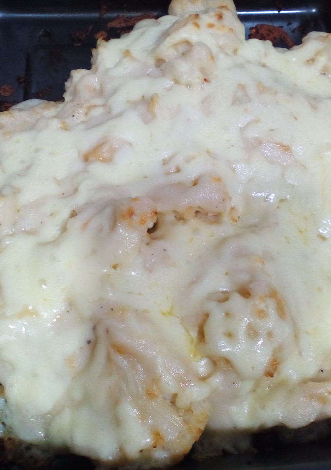 Una foto de Coliflor Con bechamel y queso gratinado