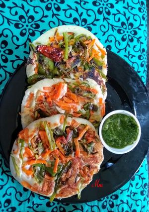 A picture of Mini pizza Uttapam.