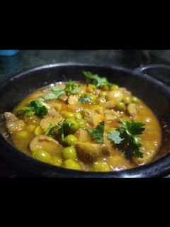 मटर मशरूम (matar mushroom recipe in Hindi) रेसिपी मुख्य फोटो