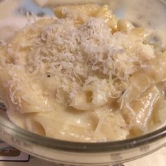 A picture of One pot chicken Alfredo.