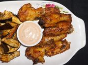 Una foto de aderezos para pollo