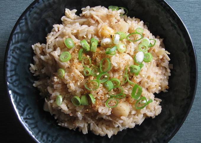 Scallops Enoki Takikomi Gohan