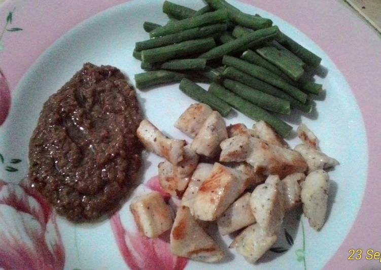 Resep Mini cuts chicken steak with peanut sauce (sate ayam pucat tanpa tusuk tanpa bakar), Bisa Manjain Lidah