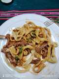 Fideos de zanahorias con salsa de carne