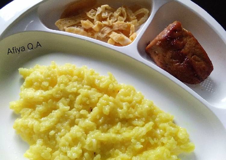 Cara Membuat Nasi Kuning Magic Com untuk MPASI 13 bln yang Gurih