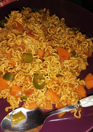 صورة لوصفة اندومي بالخضار لا يفوتكم 😋👌🏻