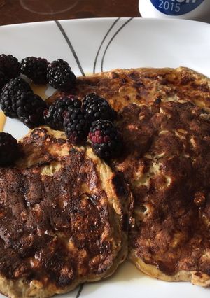 A picture of Banana egg oat pancake.