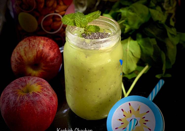 Recipe of Speedy 𝐀pple 𝐒pinach 𝐆reen 𝐒moothie 🍎 ⁣