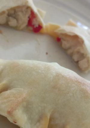 Una foto de Empanadas veganas de tofu morrón y cebolla