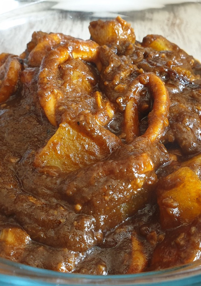 Una foto de Anillas de pota y volandeiras con patatas (en olla GM)