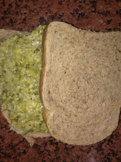 Una foto de Sándwich saludable de brócoli