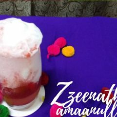 A picture of Strawberry Vanilla Float.