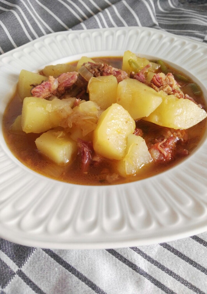Una foto de Patatas con costillas