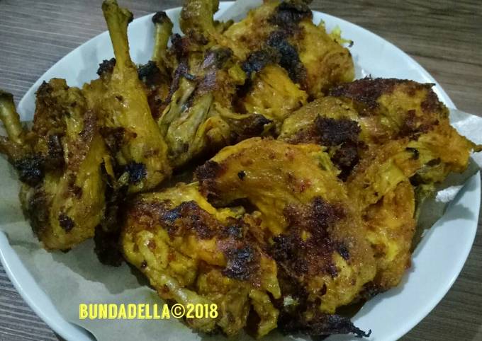 Langkah Mudah untuk Menyiapkan Ayam Panggang Bumbu Rujak, Enak