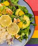 Petto di pollo con ananas e avocado