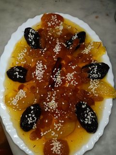 صورة لوصفة طاجين حلو بالتفاح 🍎 والفواكه المجففة